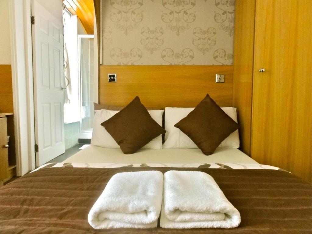 Skylark Guest house 3*