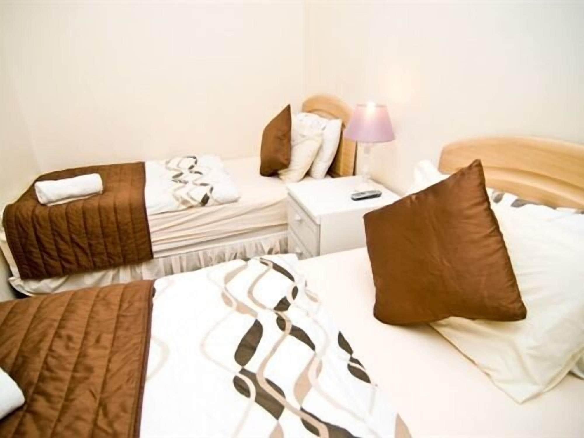 Skylark Hounslow