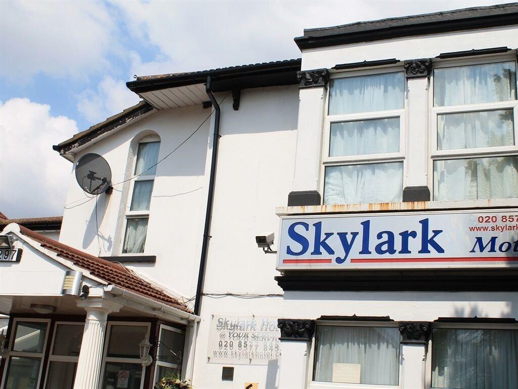 Guest house Skylark Hounslow