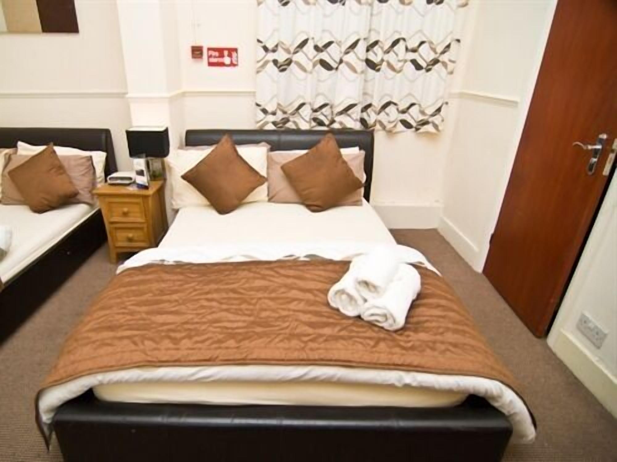 Guest house Skylark