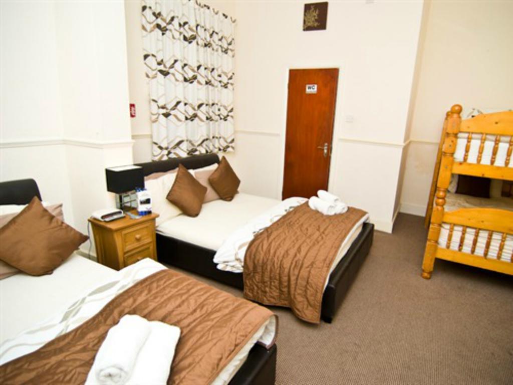 Skylark Hounslow