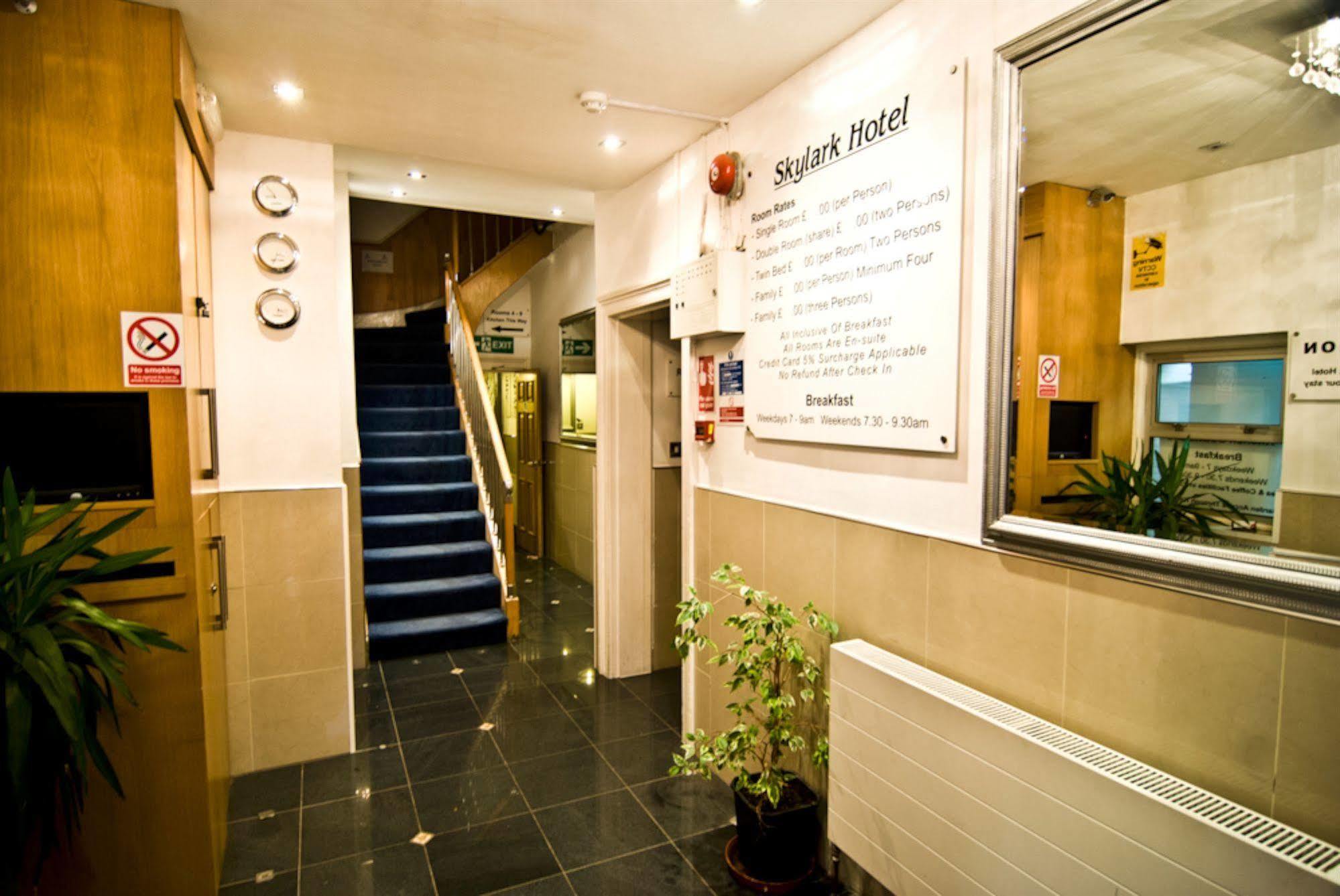 Skylark 3* Hounslow