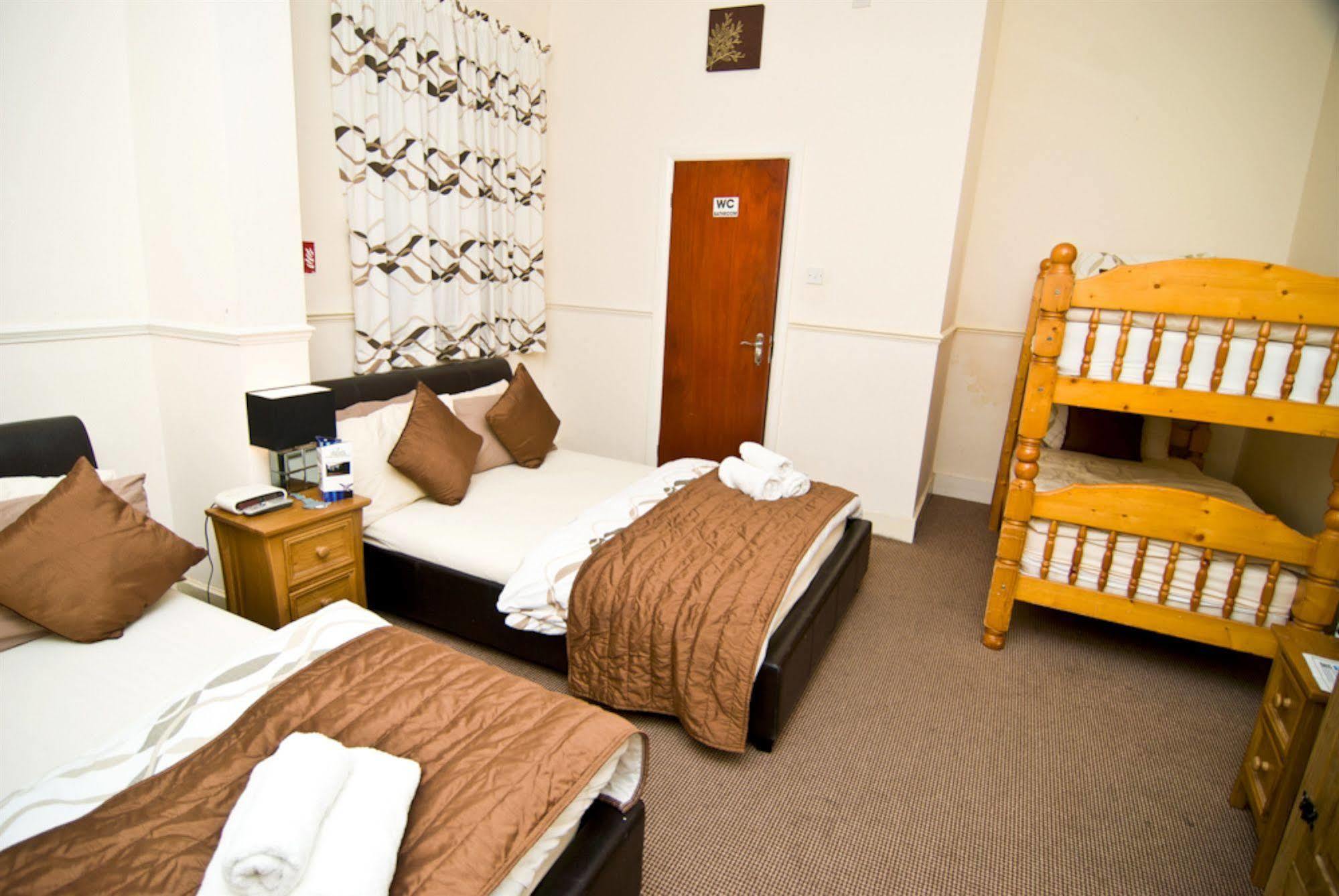 Skylark 3*