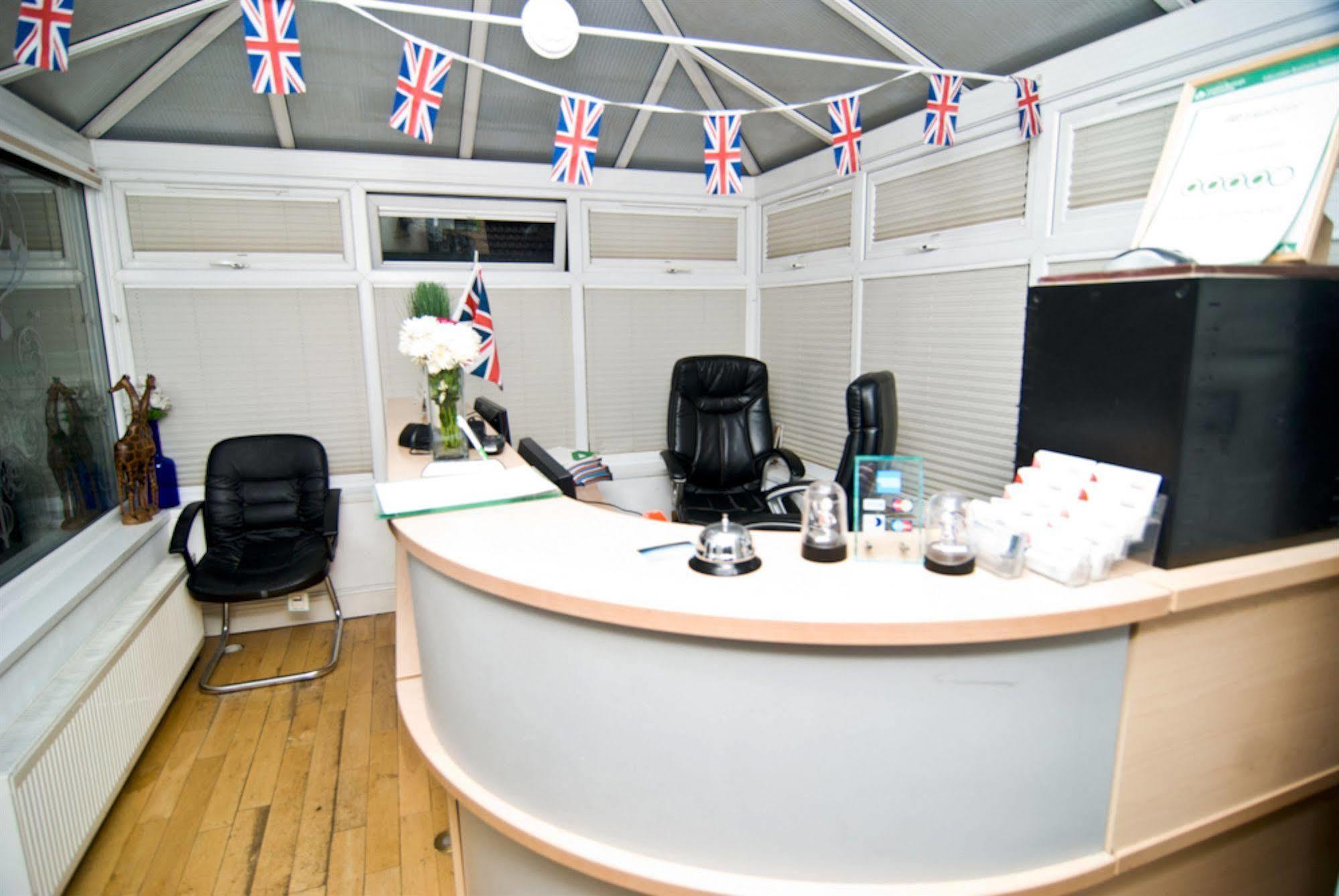 Skylark Guest house 3*