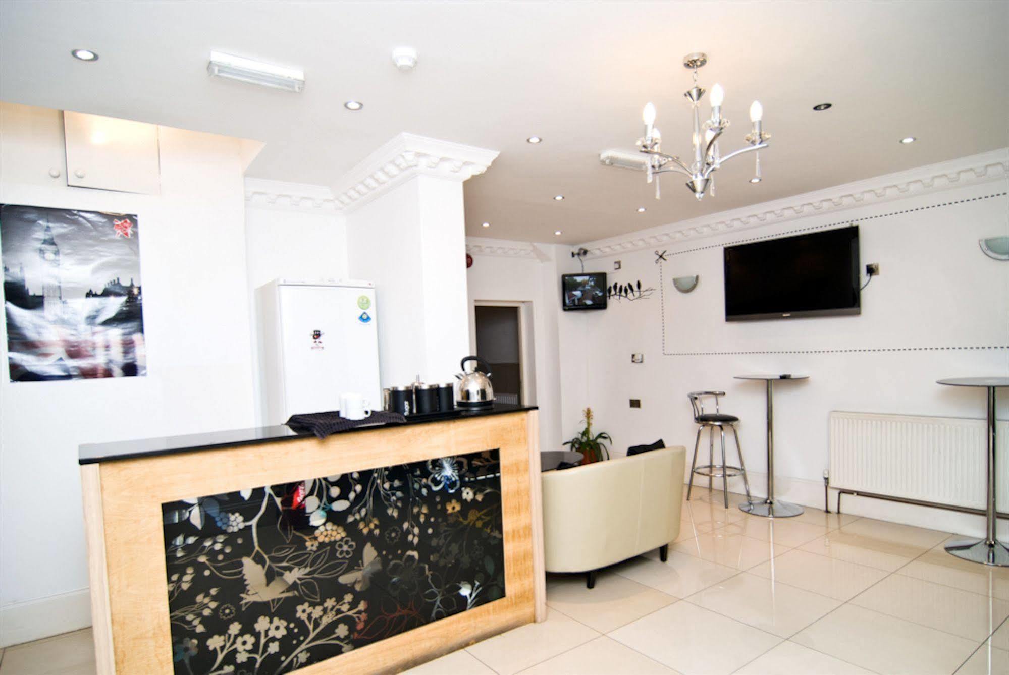 Skylark Hounslow