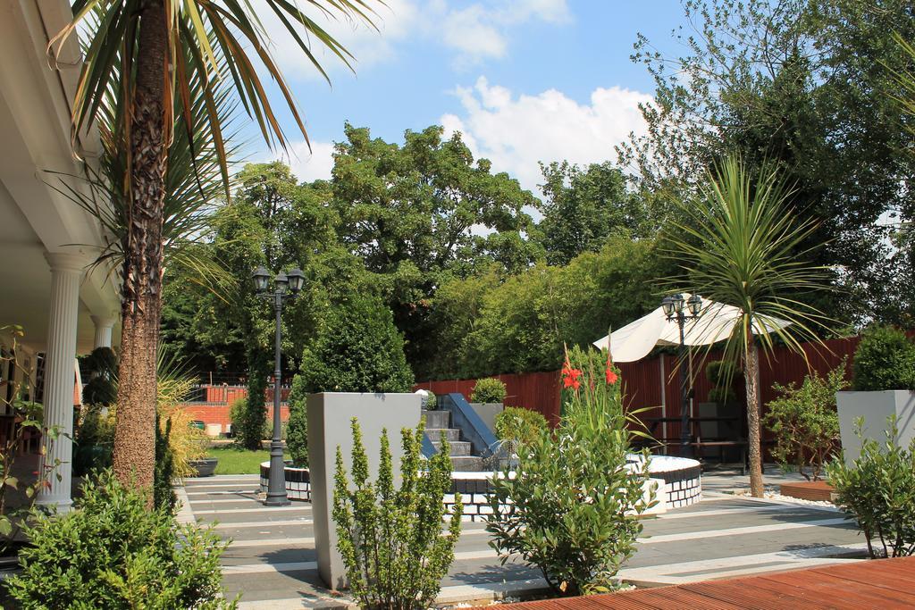 Skylark 3* Hounslow