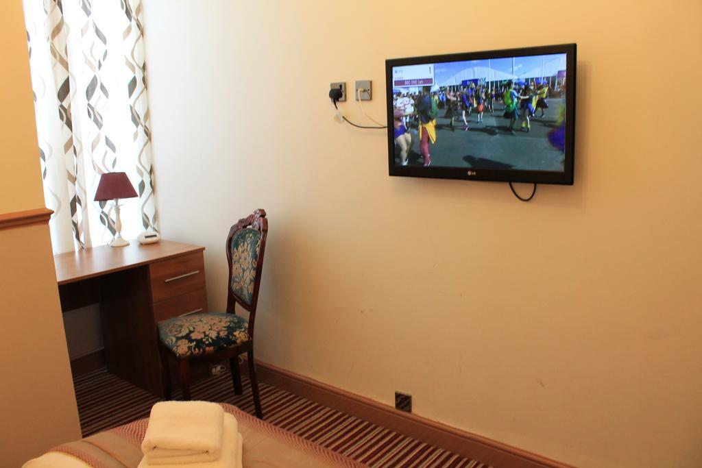 Skylark 3* Hounslow